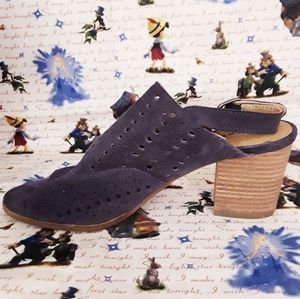 NWOB Lucky Brand Navy Heeled Sandals